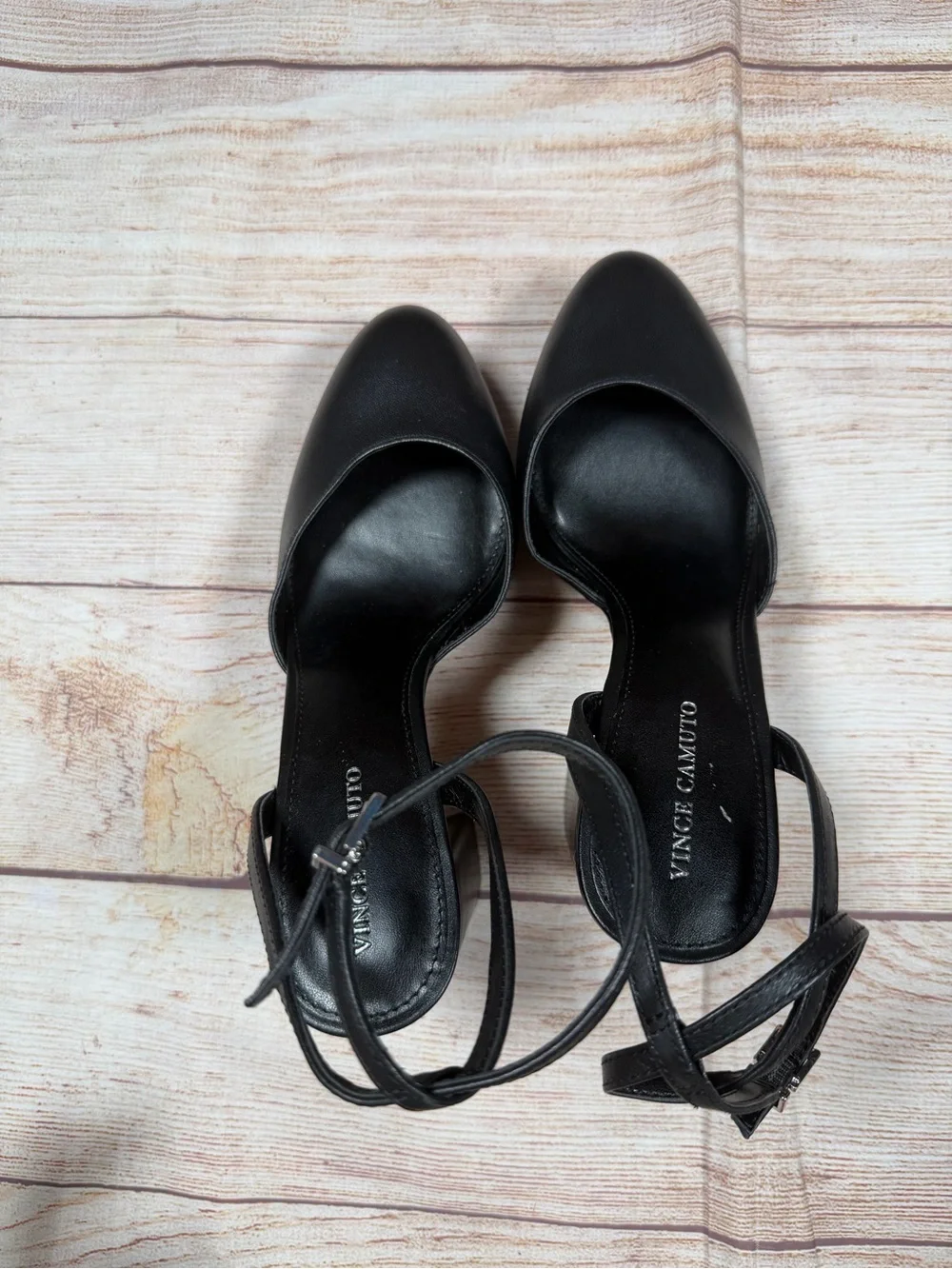 Vince Camuto sleek black